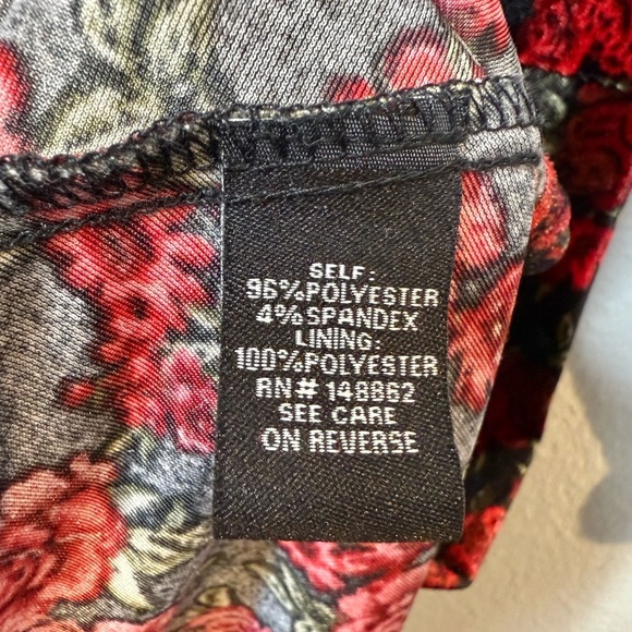 TORRID Black Velvet Red Rose Faux Wrap Front Women’s  Whimsigoth Dress Sz 1X - Picture 8 of 12